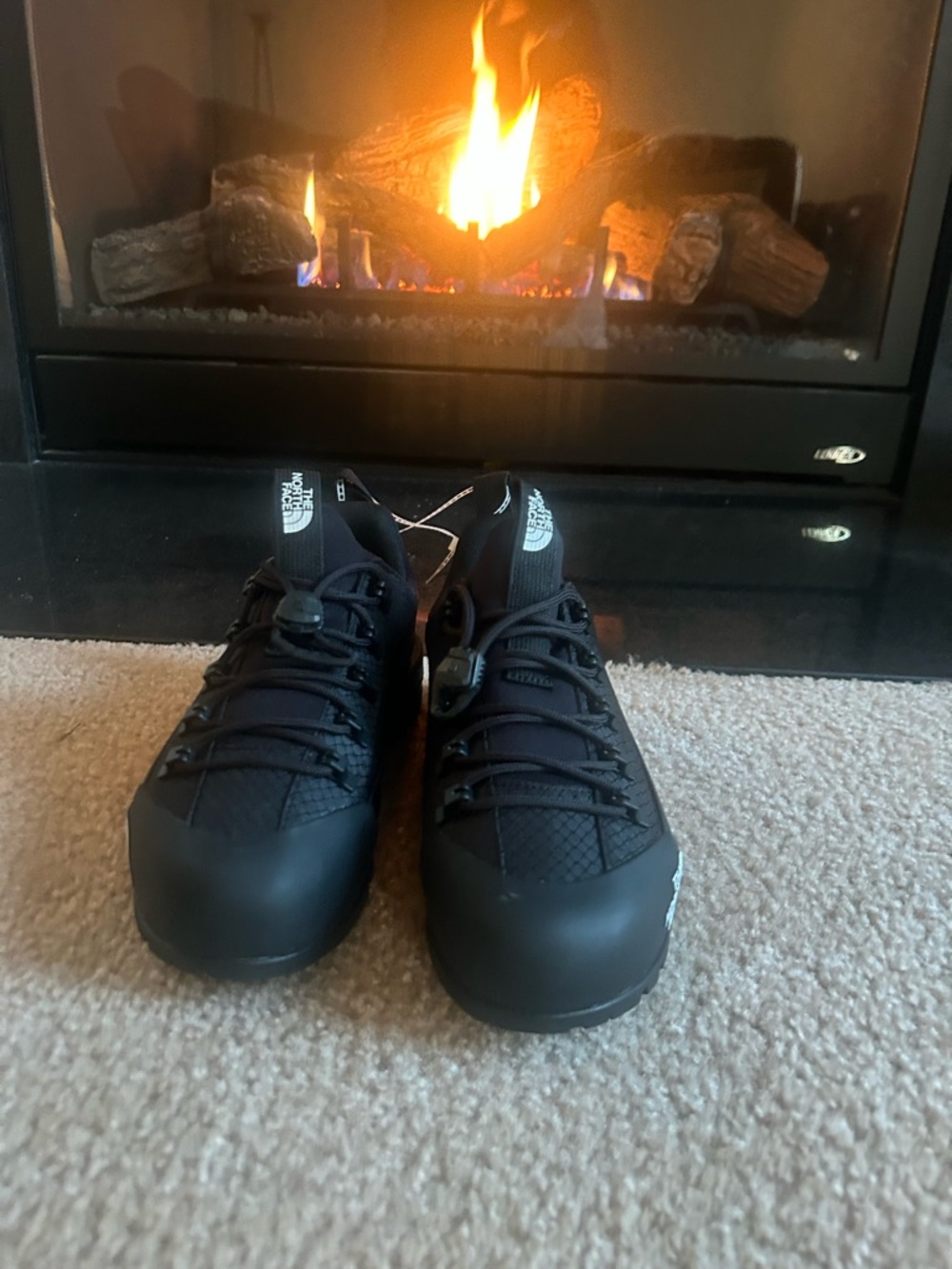The North Face Unisex Low-Profile Boots - Picture 2 of 5